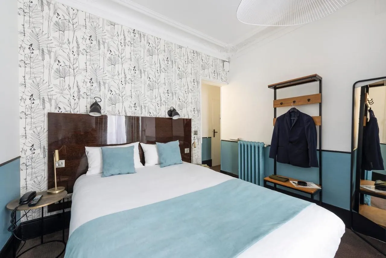 Lennon Hotel Paris Gare du Nord 2*,  France