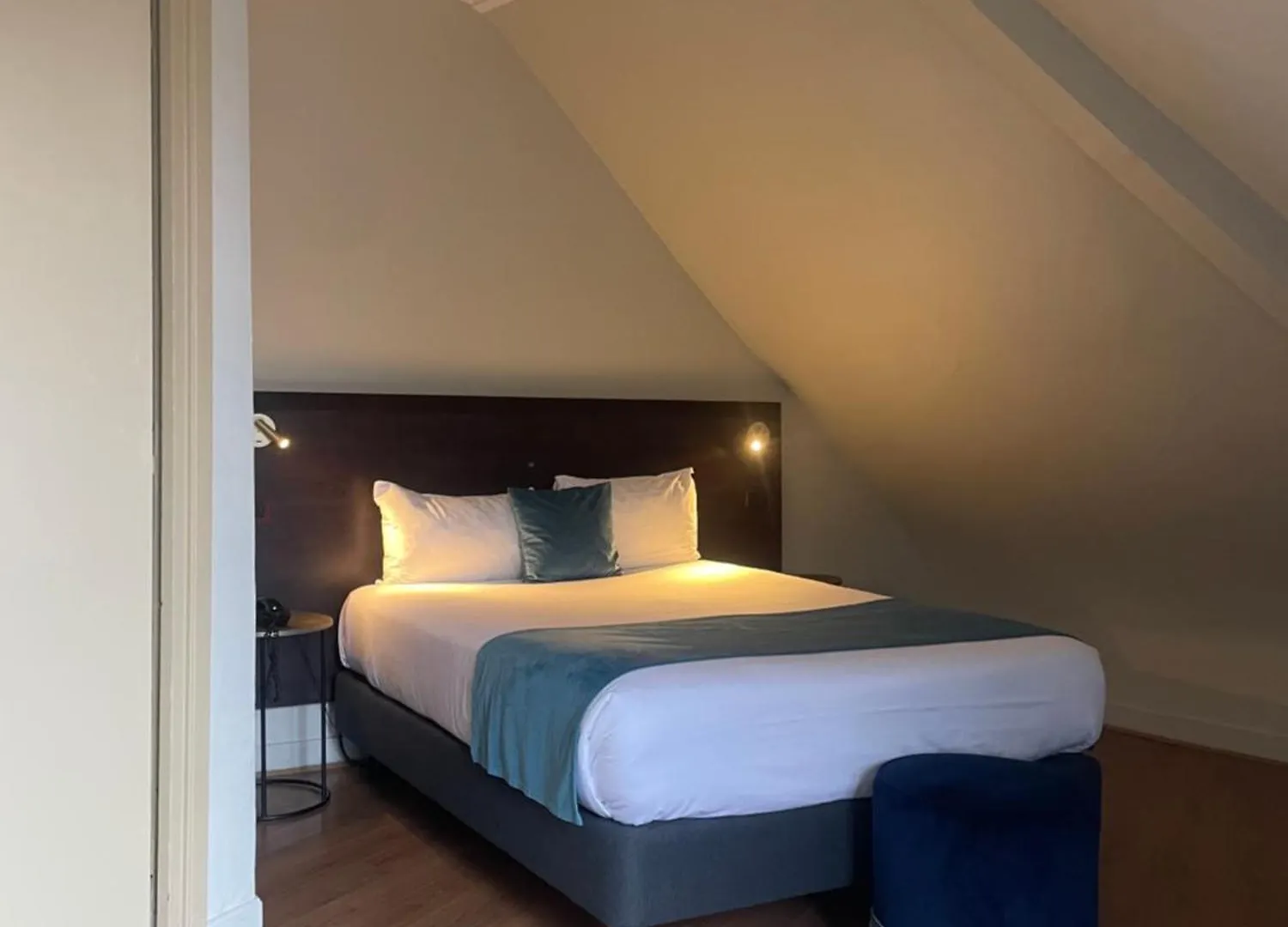 Lennon Hotel Paris Gare du Nord 2*,  France