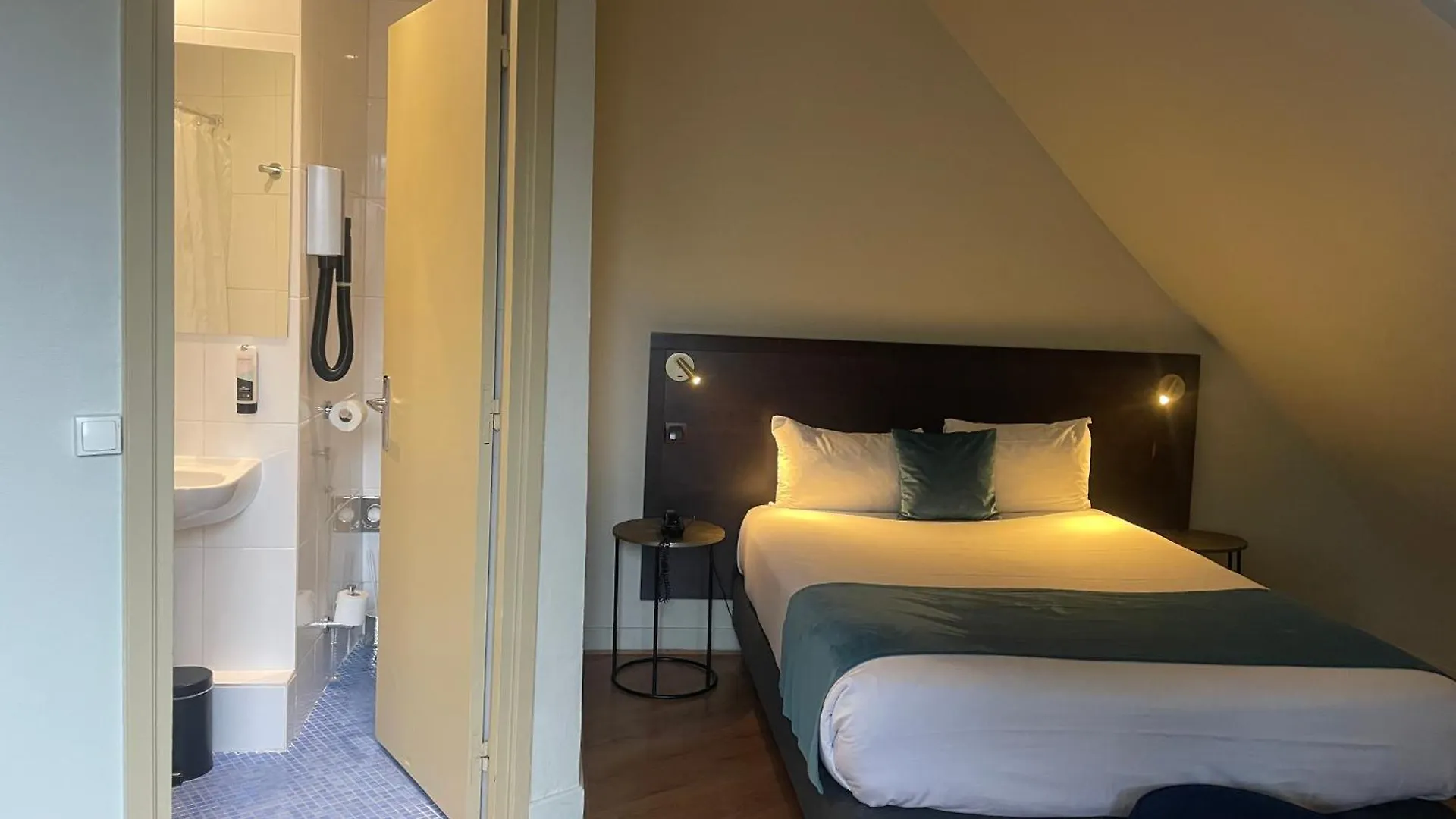 Lennon Hotel Paris Gare du Nord