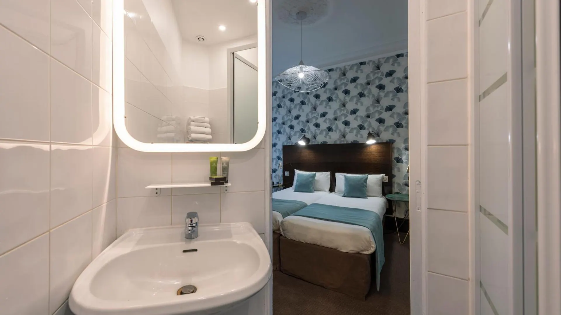 Lennon Hotel Paris Gare du Nord